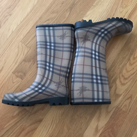 BURBERRY Rain boots- classic Authentic - Picture 3 of 8